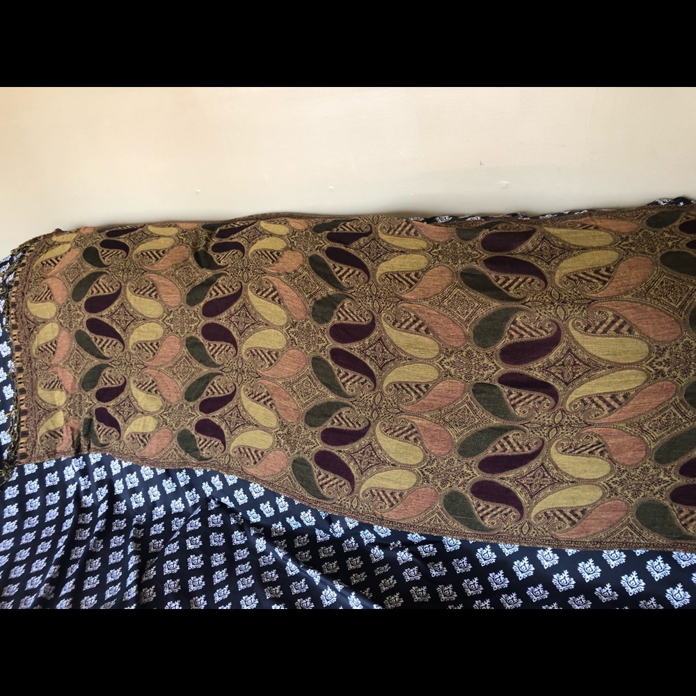 Pashmina - Picture 2 of 5